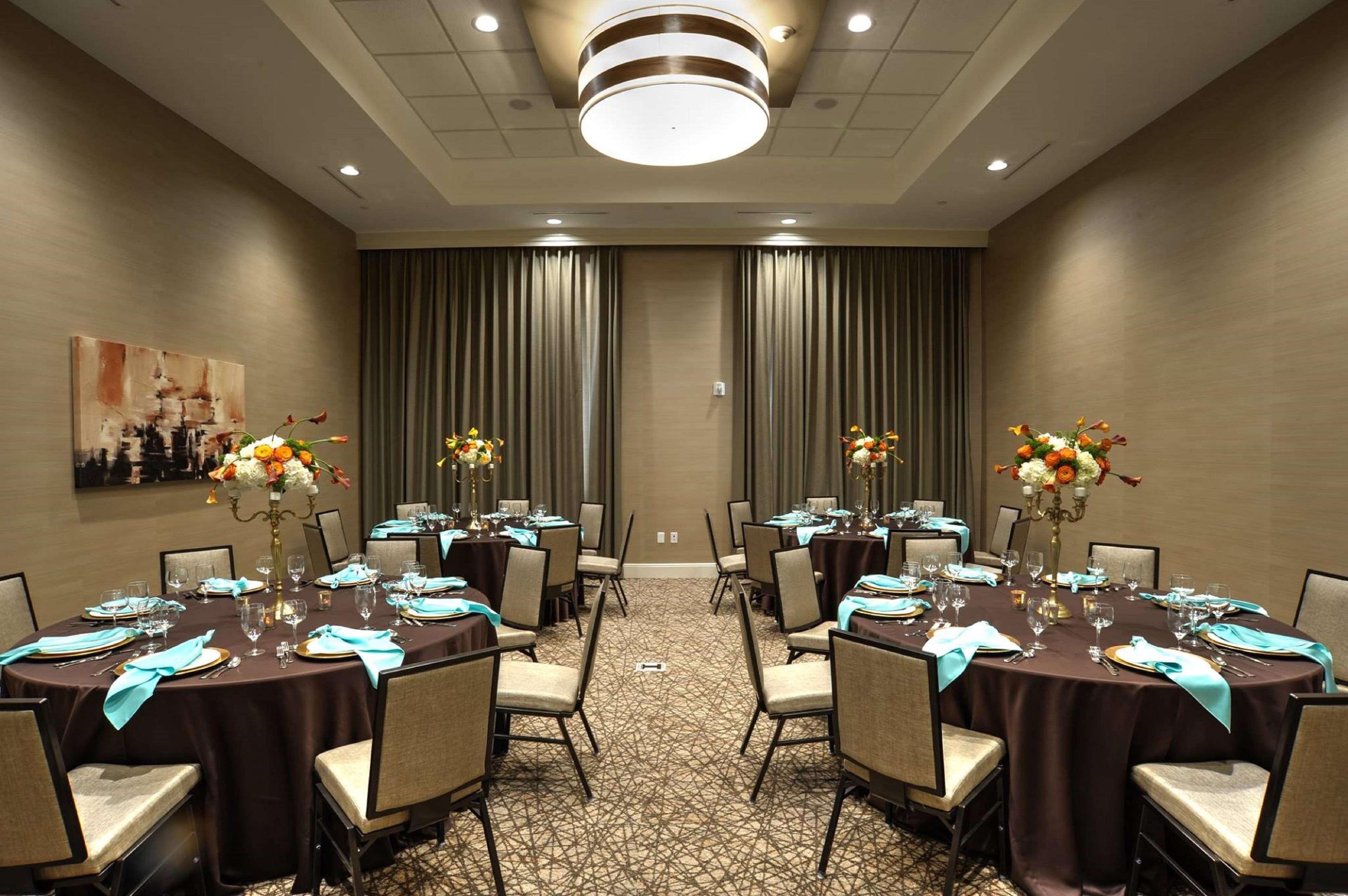 Embassy Suites Oklahoma City Downtown/Medical Center Zewnętrze zdjęcie